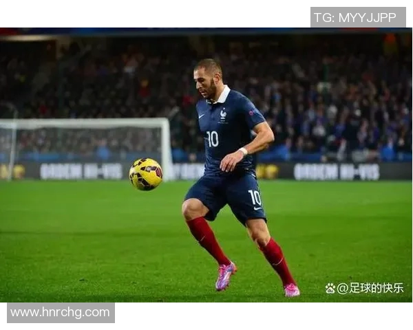 现役足球明星盘点世界足坛的璀璨星光与传奇人物